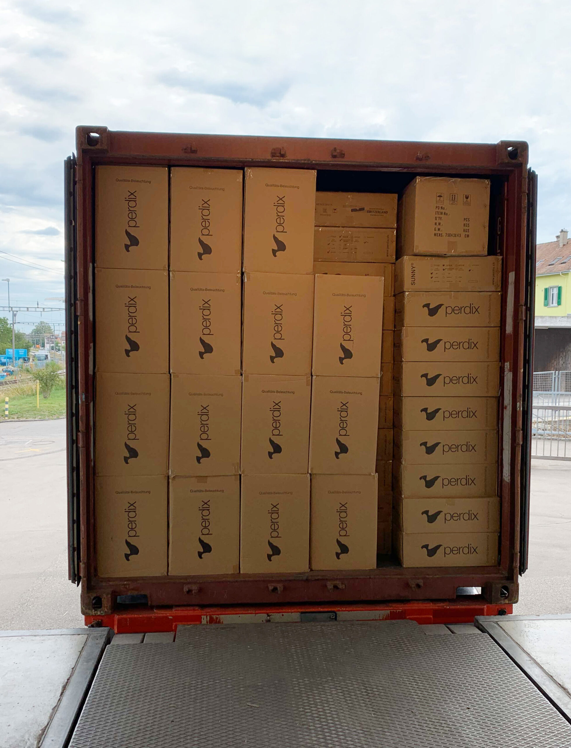 Preiserhöhung Transportkosten transparente Hintergründe