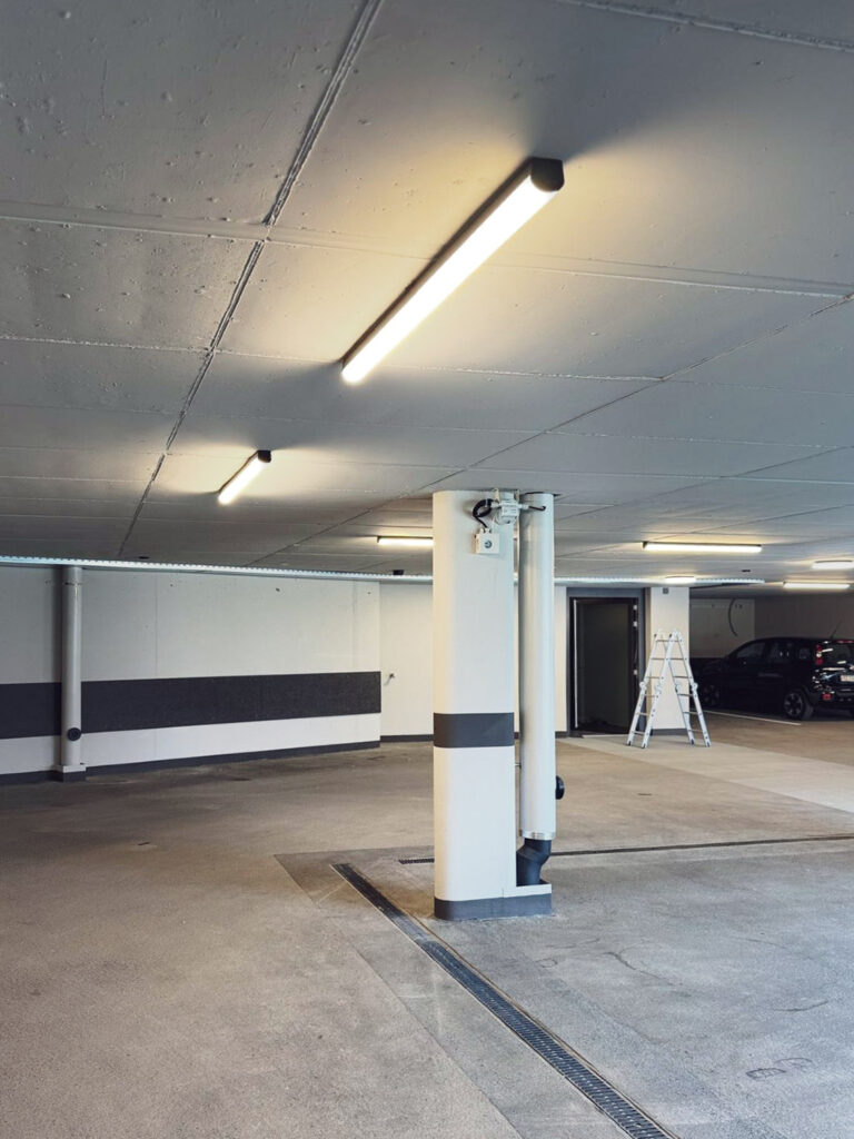 Tiefgarage mit CHEEKY Lichtleisten