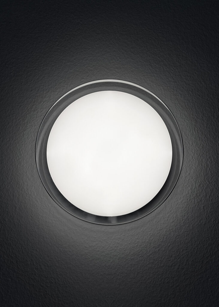 Frontansicht der LIBRE Aufbauleuchte