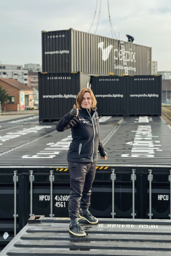 am Anpacken mit perdix Container 