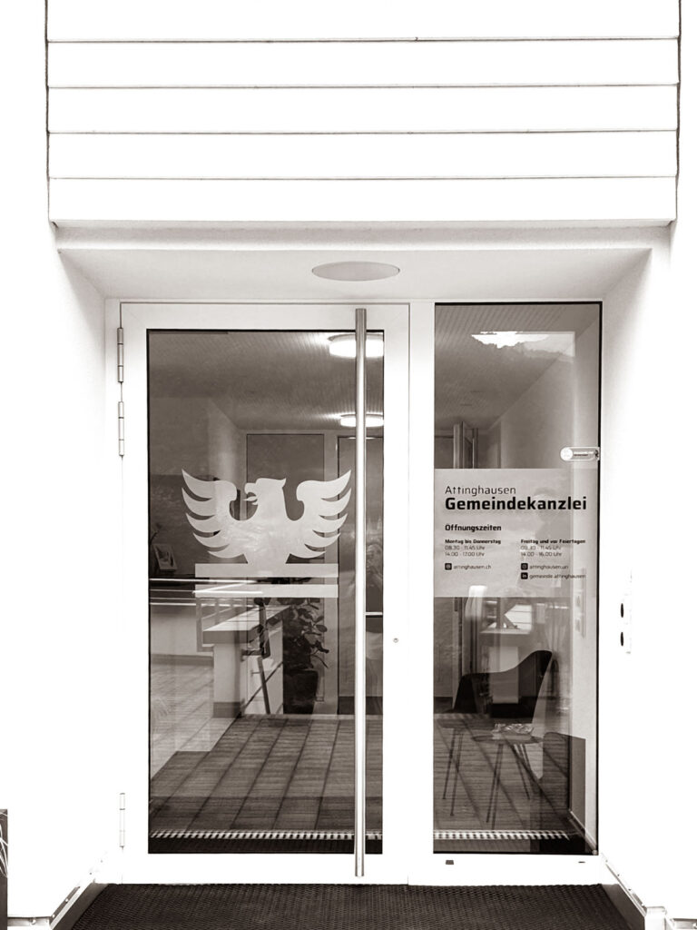 Eingang Gemeindekanzlei Attinhausen