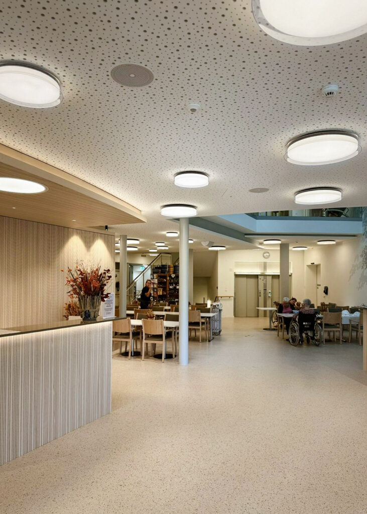 LIBRE CIRCLE Leuchte im Empfangsbereich